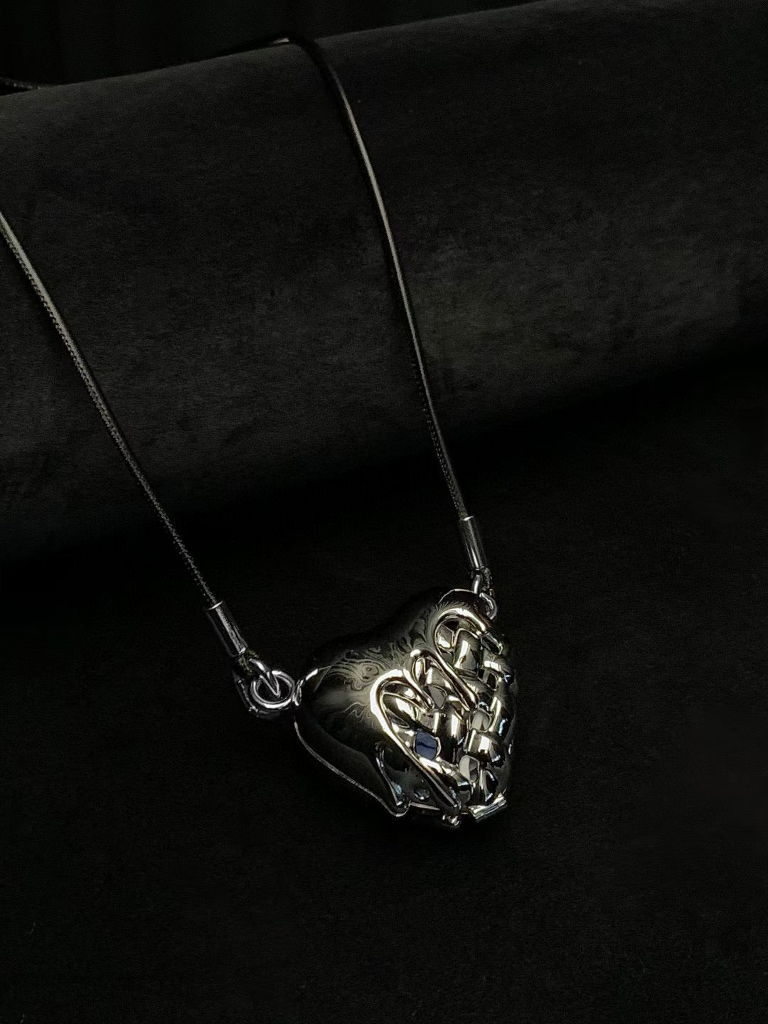 Metal Woven Heart Bag