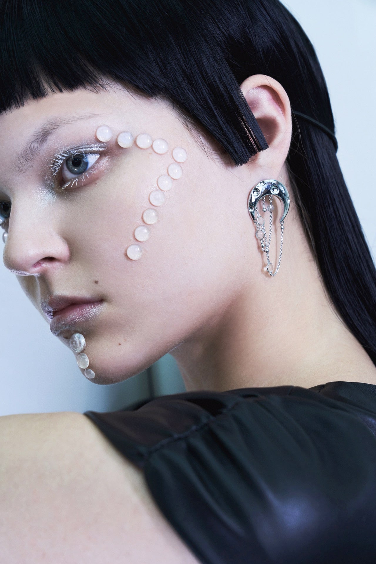 Half-Moon Stud Earring (Single)