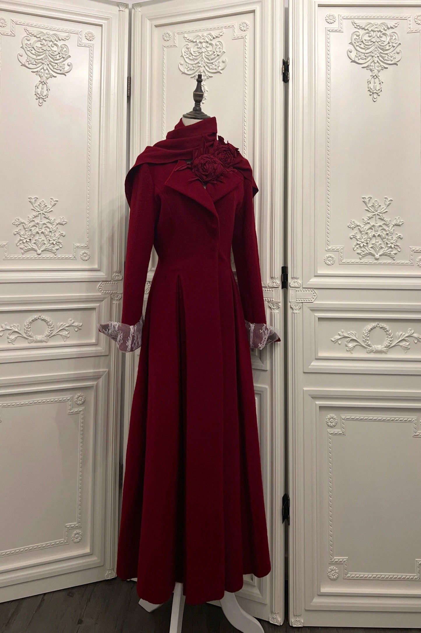 White Snow Pastoral Coat