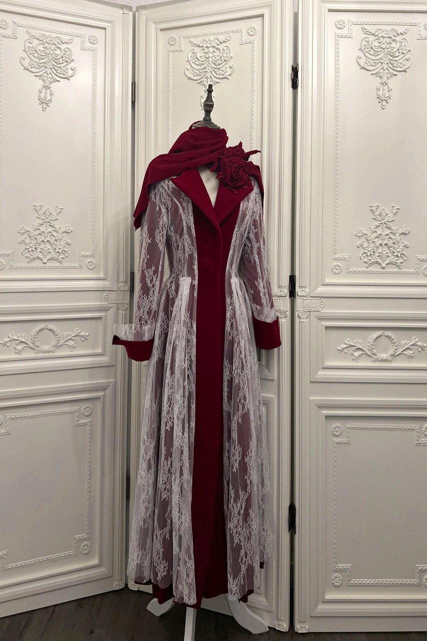 White Snow Pastoral Coat