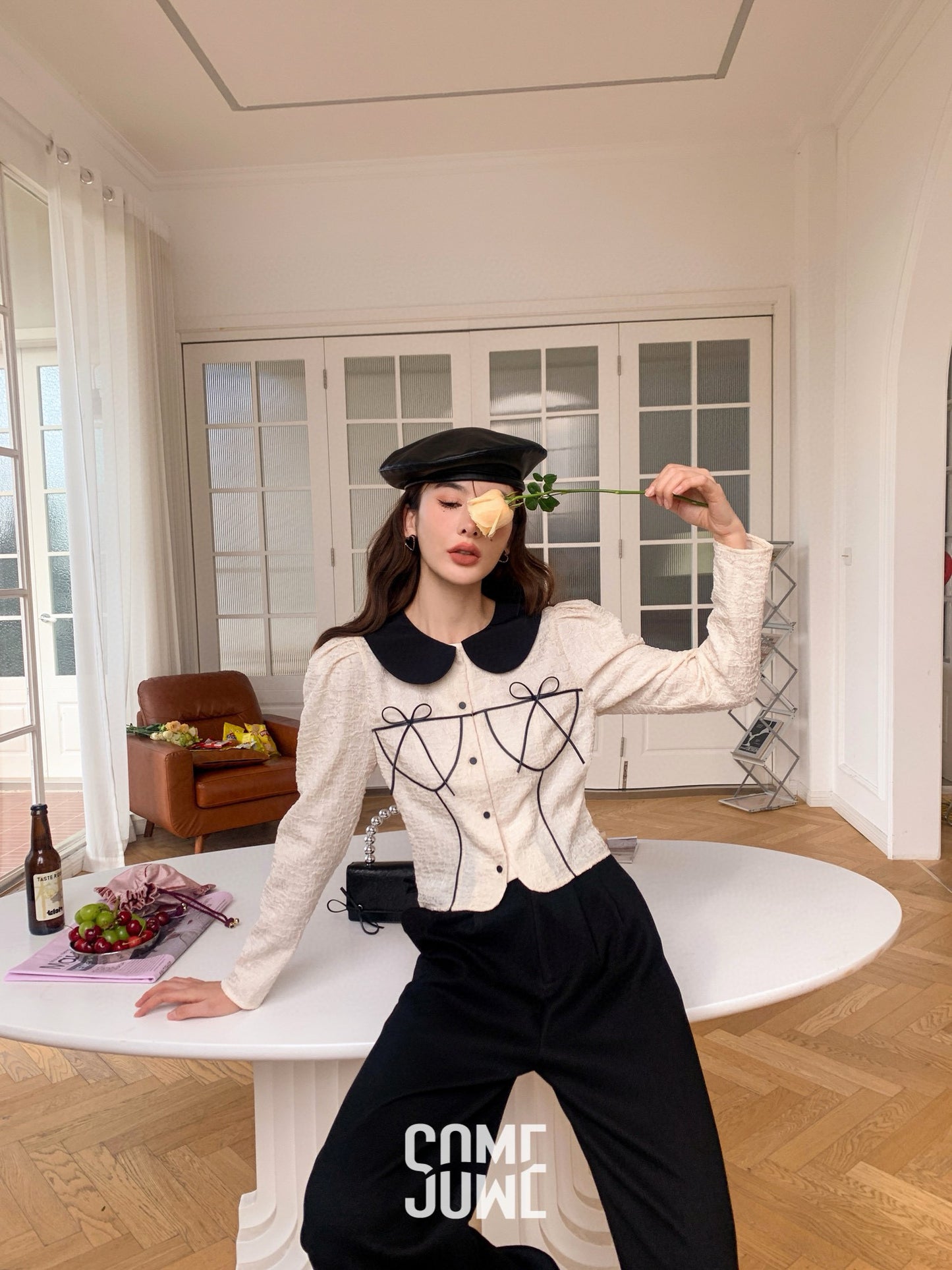 Color Block Peter Pan Collar Crop Shirt