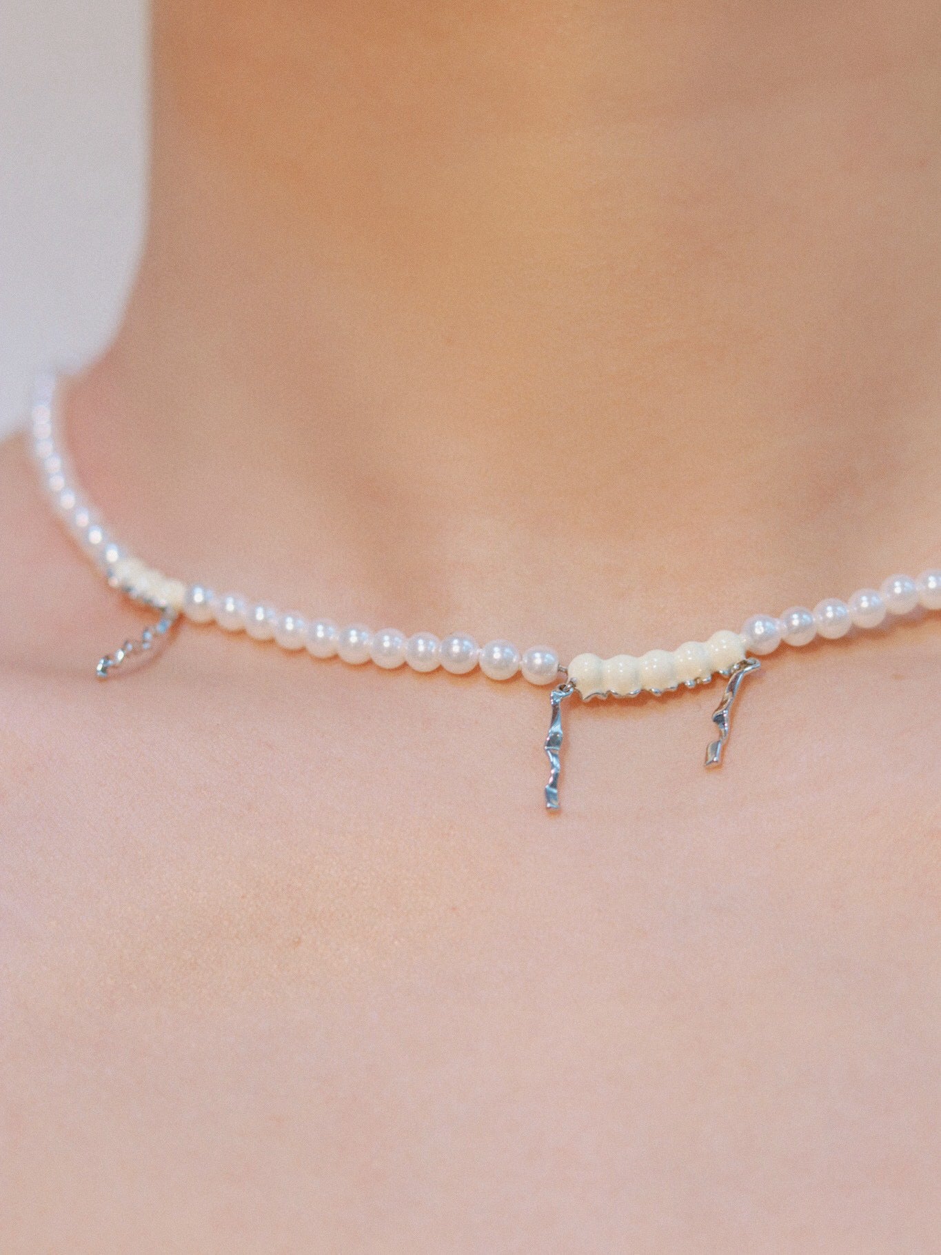 White Bead Lace Trim Pearl Necklace